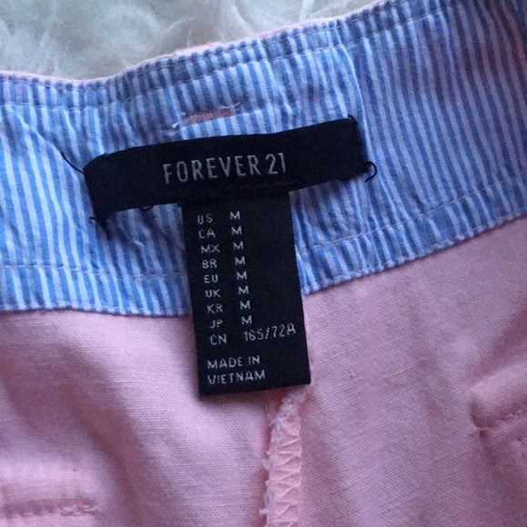 Shorts - Picture 2 of 3